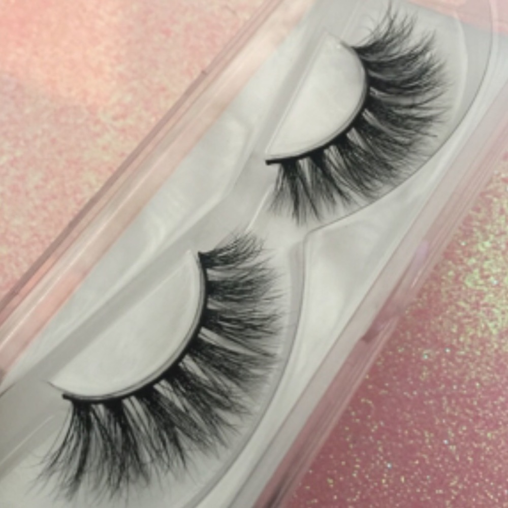 Britney lashes - Picture 2 of 2